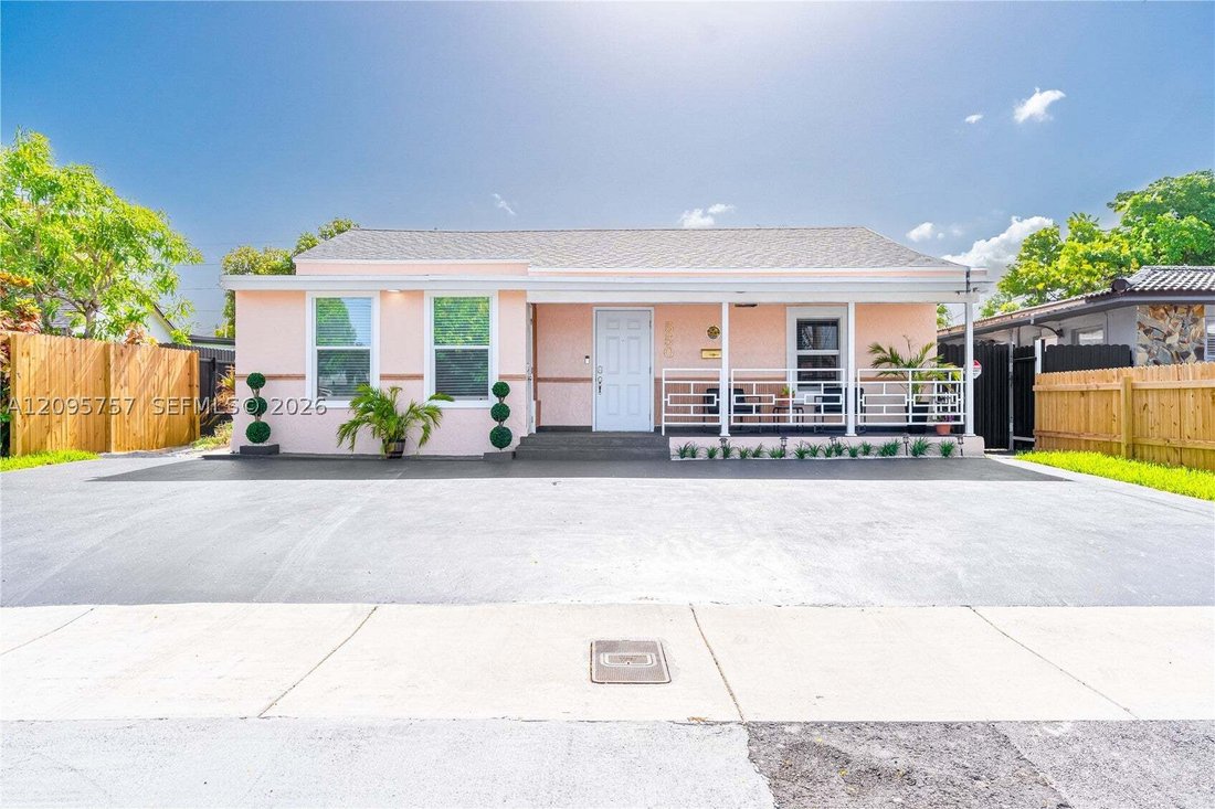House in Miami, Florida, United States 2 - 18995696