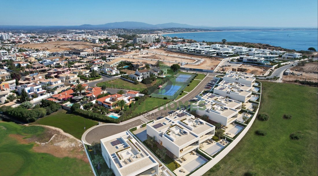 Villa in Sao Goncalo de Lagos, Algarve, Portugal 1 - 15881526
