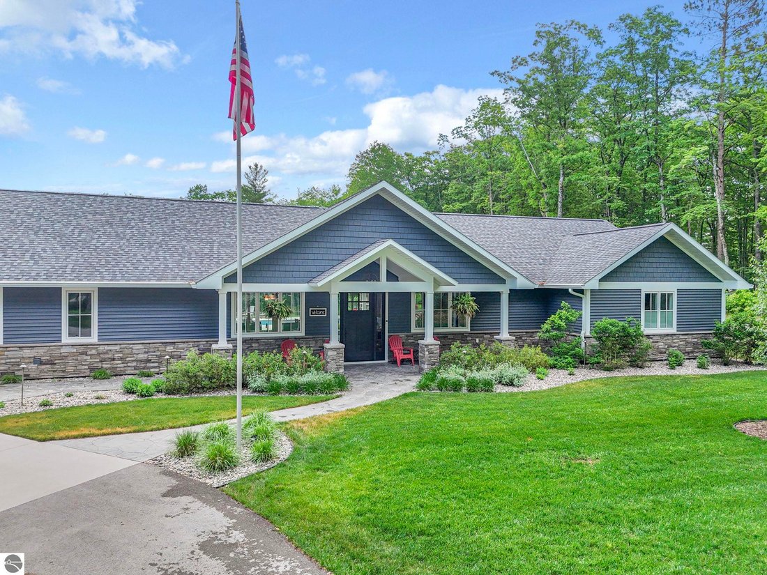 House in Traverse City, Michigan, United States 2 - 18994788