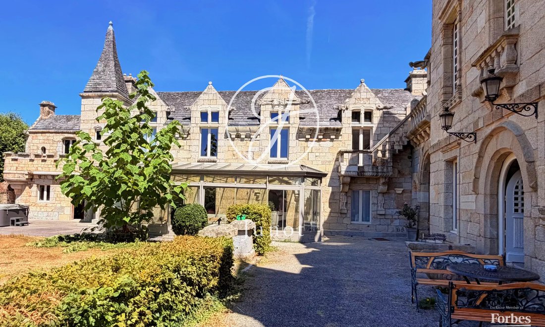 Castle in Ouest, Pluvigner, France 5 - 18994032
