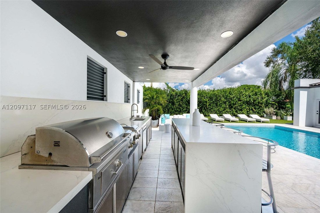House in Miami, Florida, United States 5 - 18995670
