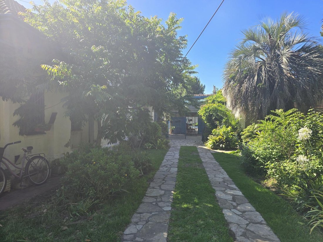 House in Temperley, Buenos Aires Province, Argentina 1 - 18994263