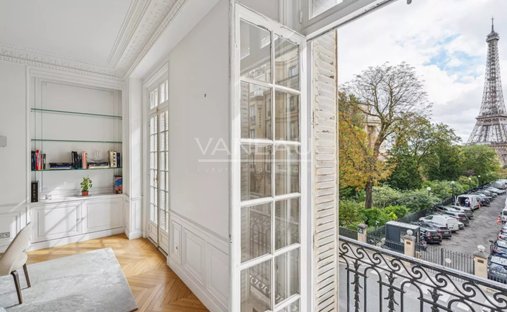 Apartment in Saint Louis, Versailles, France 1