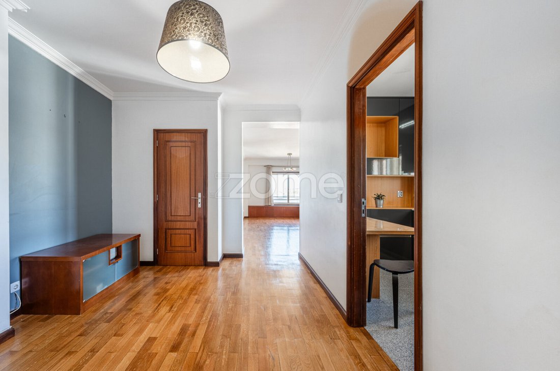 Apartment in Cedofeita, Santo Ildefonso, Se, Miragaia, Sao Nicolau e Vitoria, Porto District, Portugal 3 - 18996923