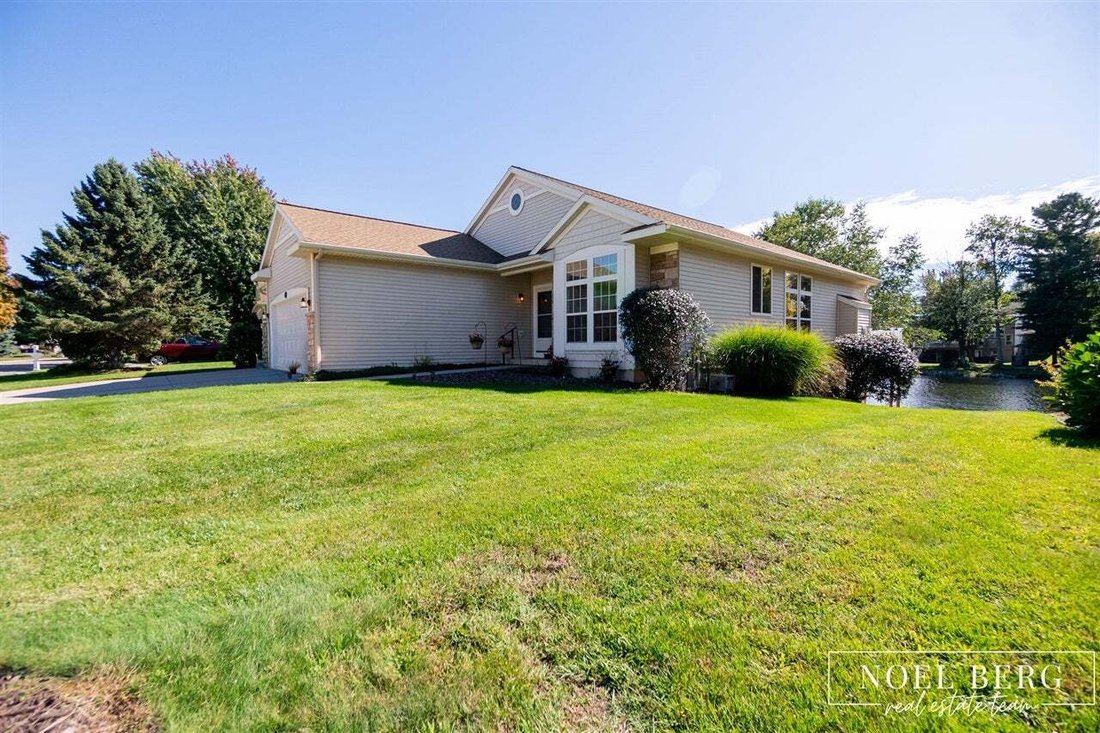 House in Norton Shores, Michigan, United States 3 - 18996222