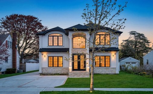 House in Hicksville, New York, United States 1
