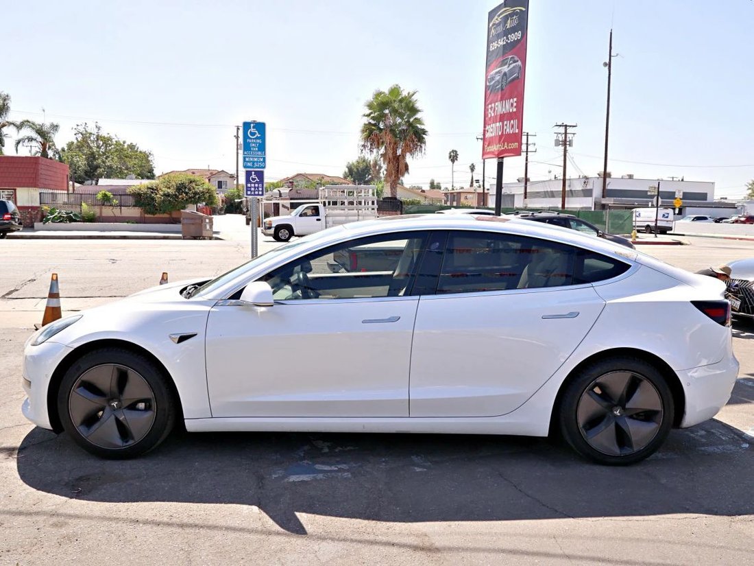 Sedan in El Monte, CA, United States 5 - 18997099