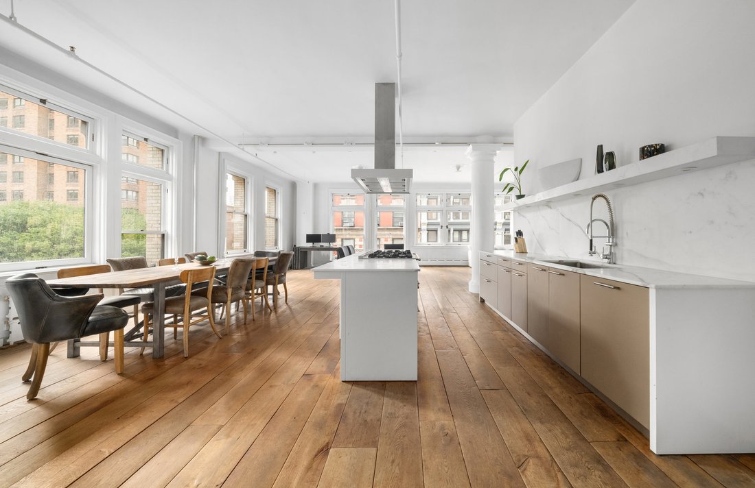 Co Op in New York, New York, United States 5 - 18996360