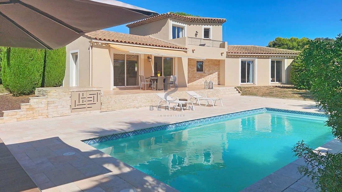 Villa in Le Dramont-Agay-Anthéor-Le Trayas, Saint-Raphaël, France 2 - 18996438