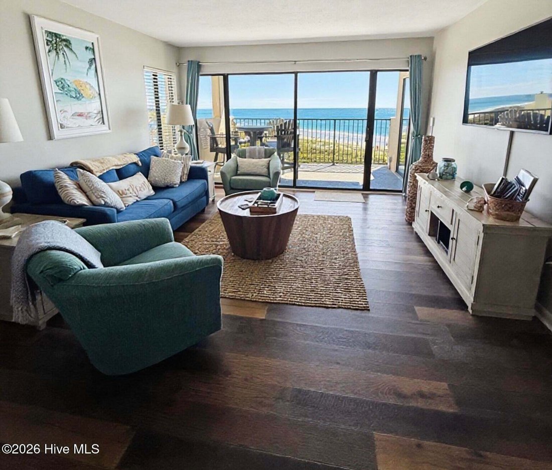 Condo in Emerald Isle, North Carolina, United States 1 - 18993301