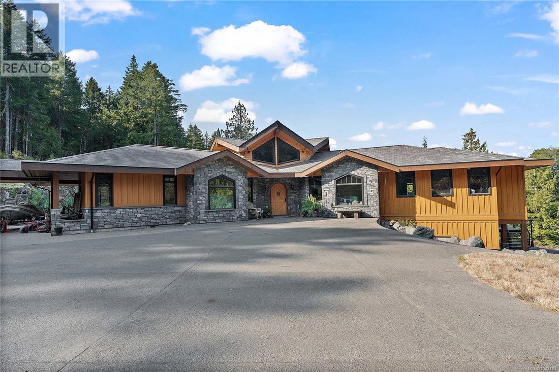 House in Shawnigan Lake, British Columbia, Canada 3 - 18994760