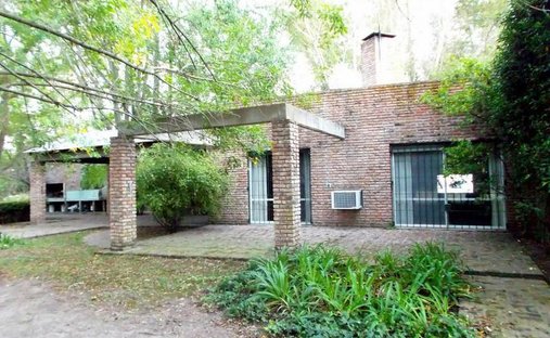 Land in Buchanan, Buenos Aires Province, Argentina 1