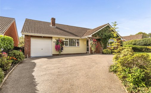 Bungalow in Buckerell, England 1