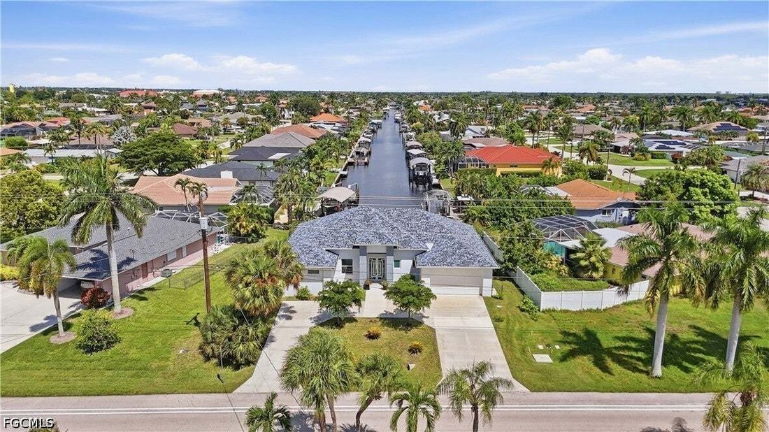 House in Cape Coral, Florida, United States 4 - 18992786