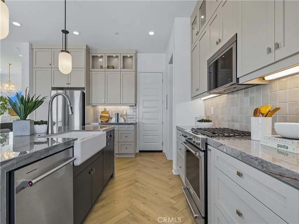 Condo in Montebello, California, United States 5 - 18995811