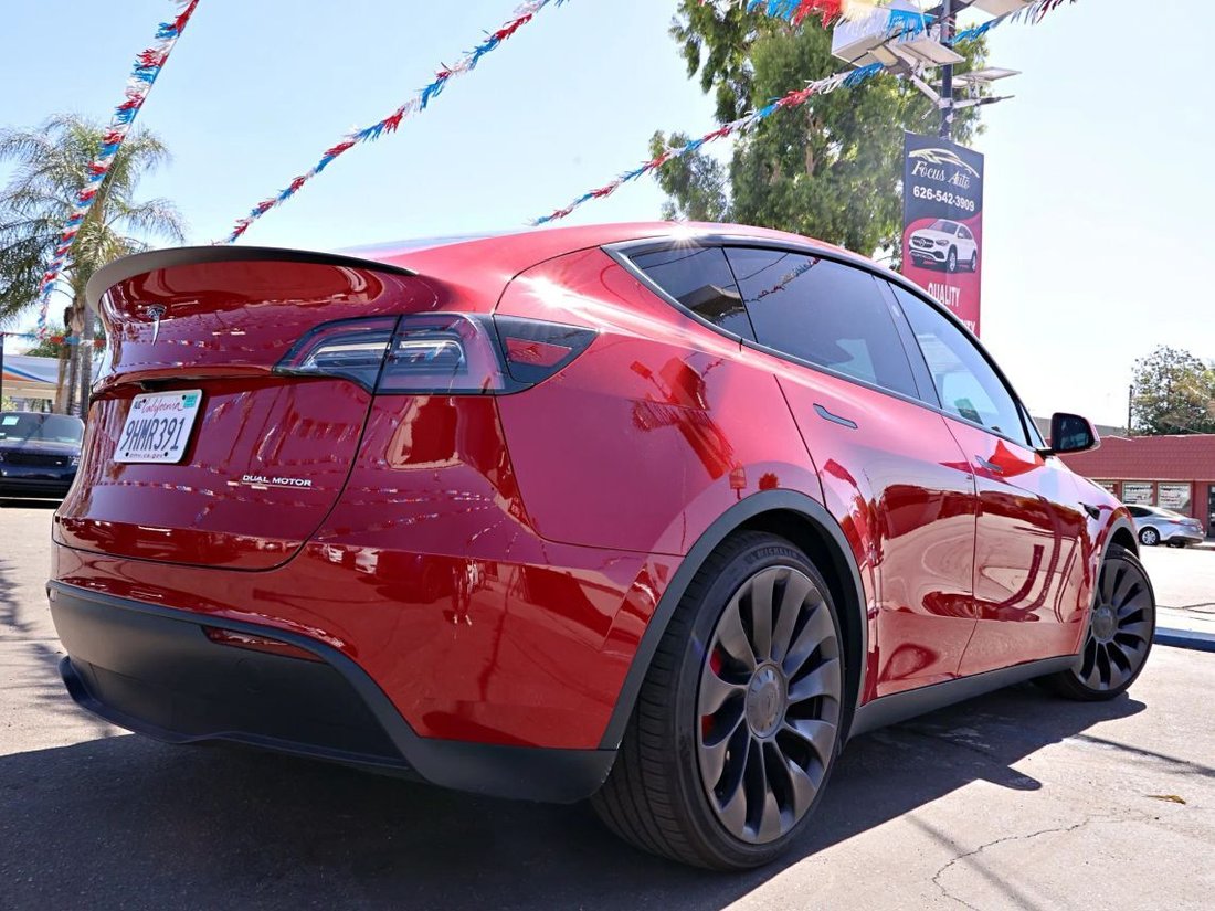 Suv in El Monte, CA, United States 2 - 18997062