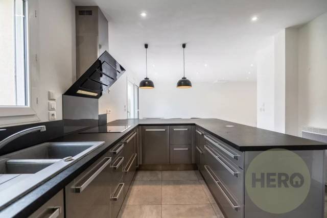 House in La Queue-les-Yvelines, Ile-de-France, France 5 - 16735283