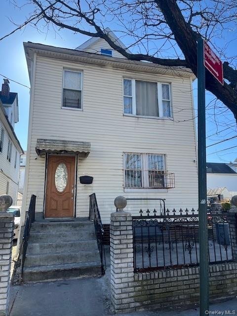 House in New York, New York, United States 1 - 18995367
