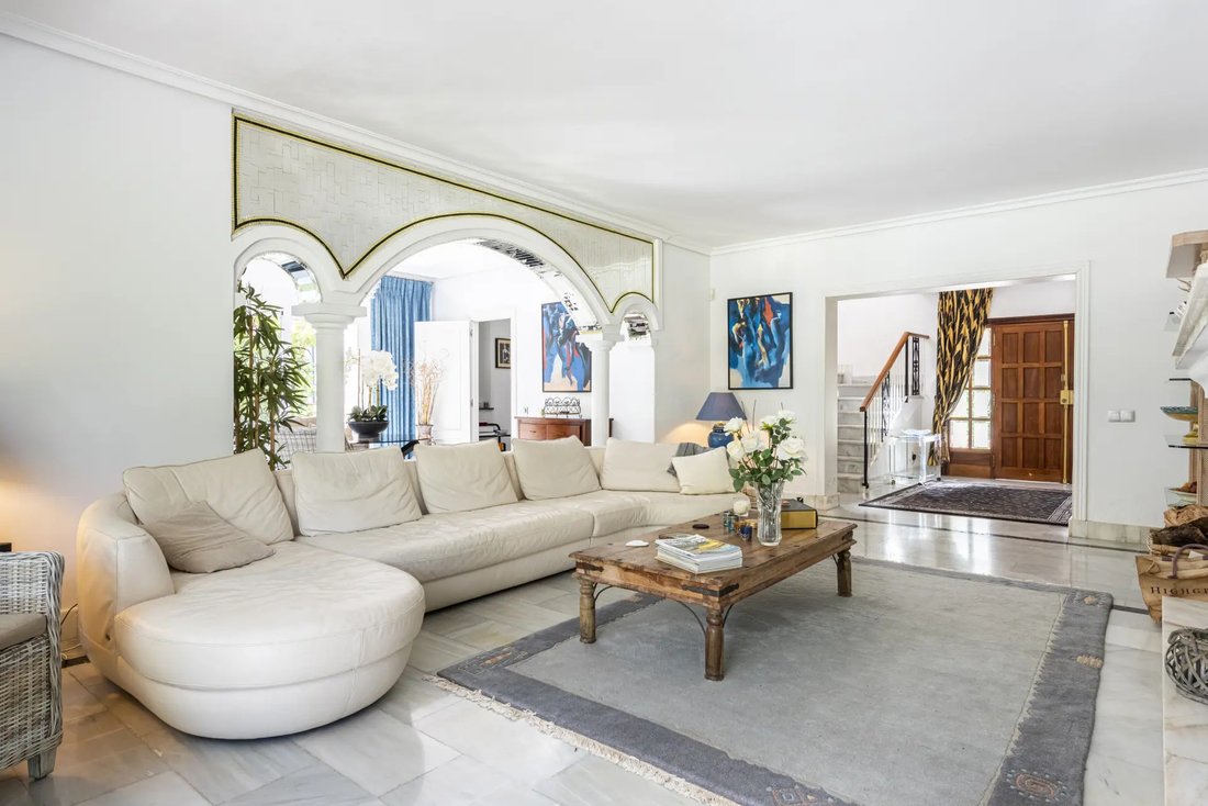 Villa in Nueva Andalucia, Marbella, Spain 3 - 18993470