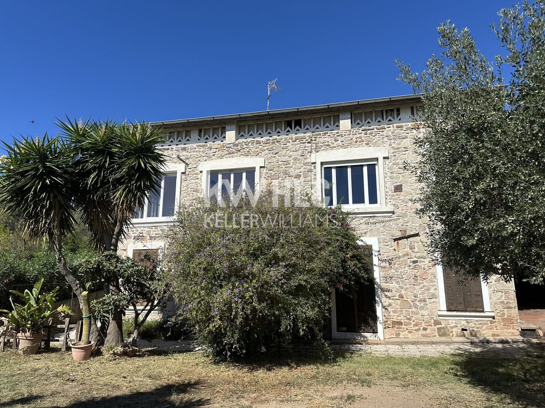 House in Le Dramont-Agay-Anthéor-Le Trayas, Saint-Raphaël, France 2 - 18998000