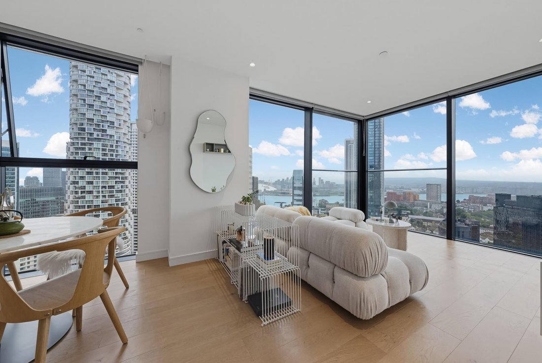Apartment in Canary Wharf, Tower Hamlets, England 1 - 18993047