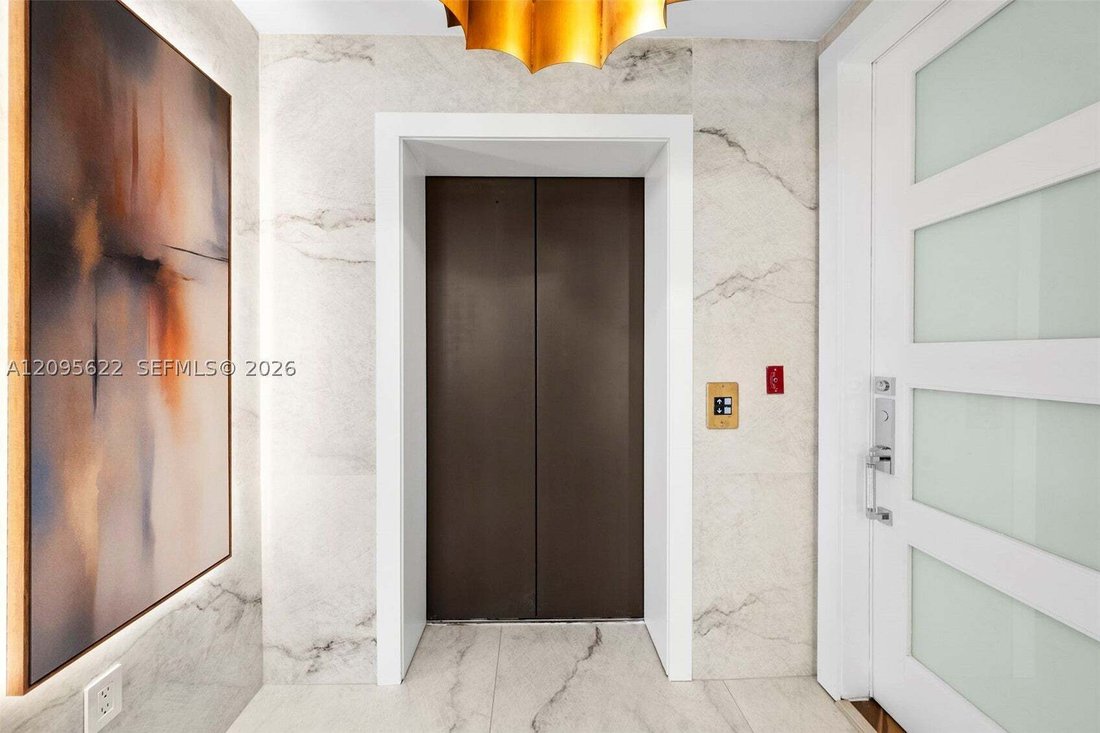 Condo in Miami, Florida, United States 3 - 18996006