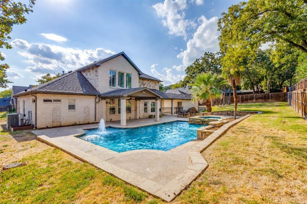 House in Burleson, Texas, United States 2 - 18996079