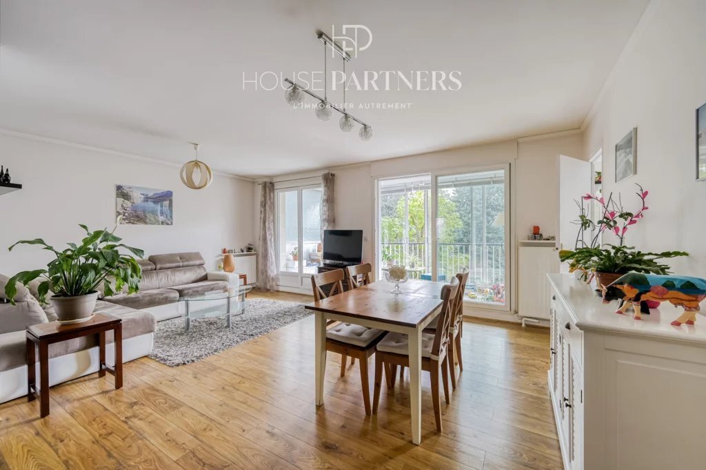 Apartment in Bord de Seine-Les Martinets, Rueil-Malmaison, France 1 - 18993637