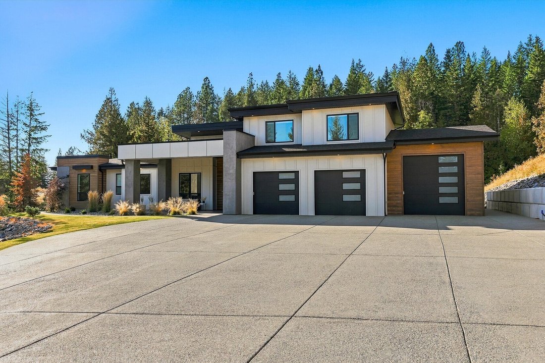 House in Vernon, British Columbia, Canada 2 - 18994801