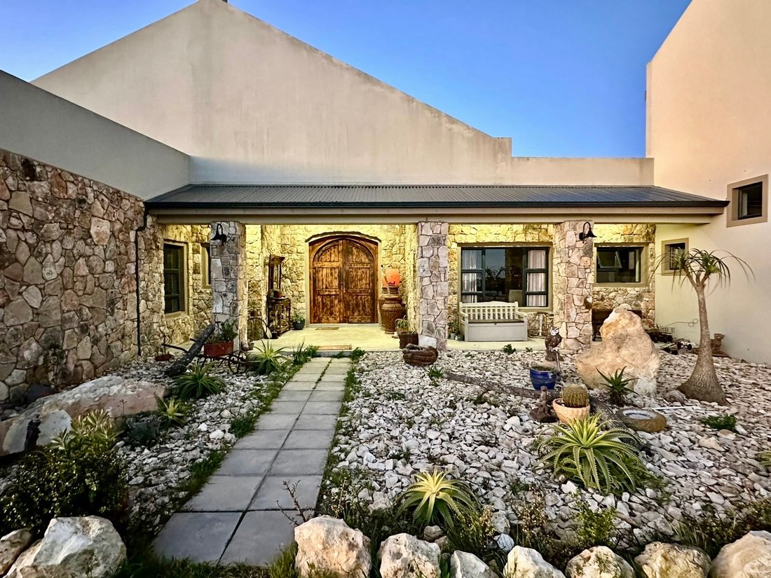 Farm Ranch in Still Bay East, Western Cape, South Africa 2 - 18996101