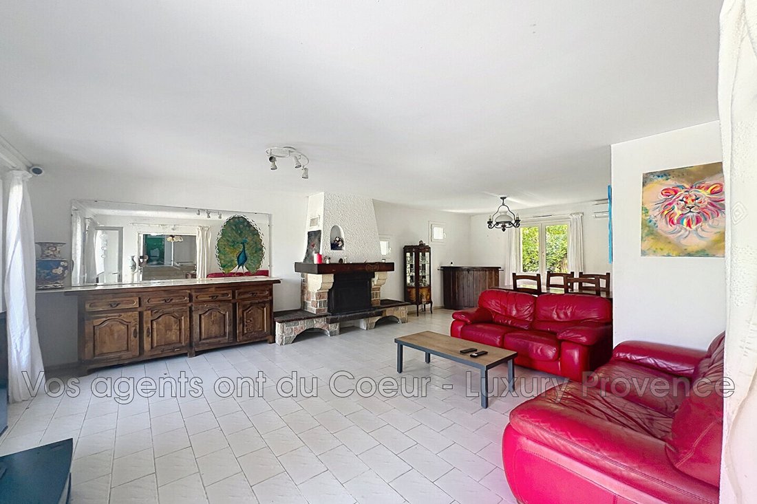 Villa in Greasque, Provence-Alpes-Côte d'Azur, France 4 - 18993758