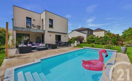House in La Seille-Rive Gauche, Marly, France 1