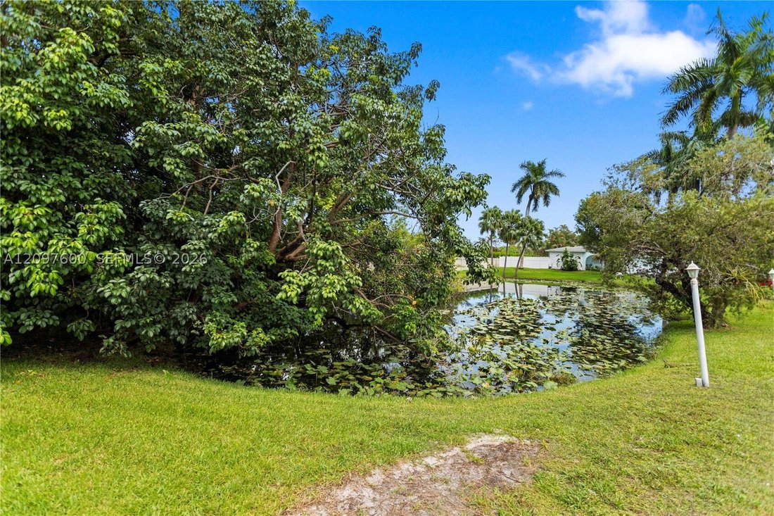House in Davie, Florida, United States 5 - 18995692