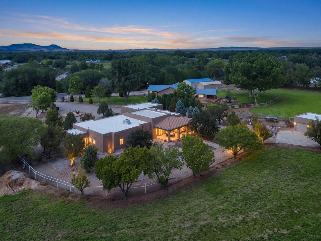 House in Los Lunas, New Mexico, United States 2 - 18994932