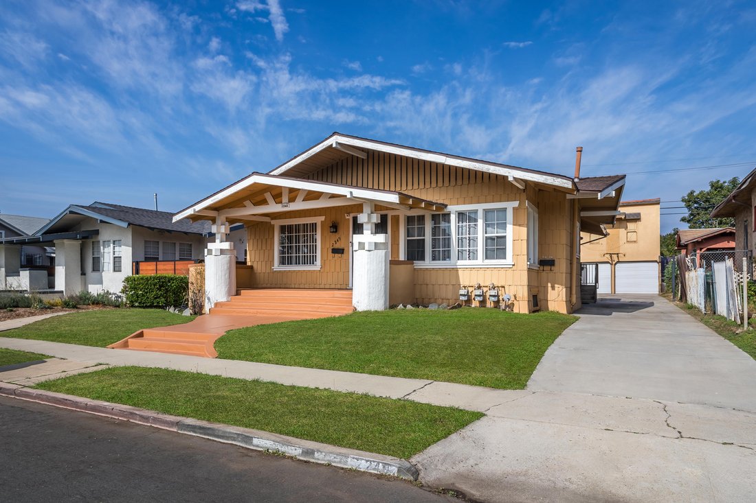 Los Angeles, California, United States 1 - 18998126