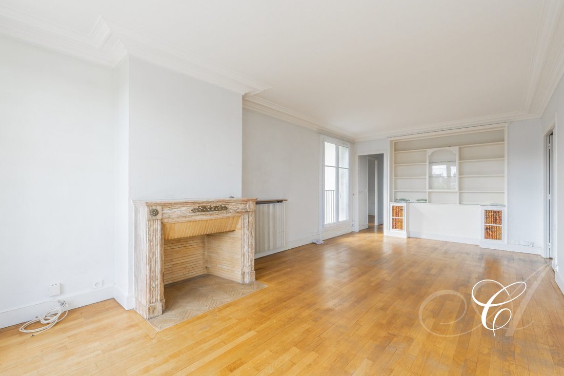 Apartment in Domaine National du Château, Versailles, France 5 - 18997972