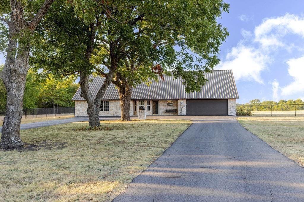 House in Sumner, Texas, United States 1 - 18996053