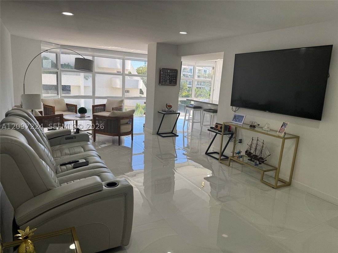 Condo in Miami Beach, Florida, United States 1 - 18993070