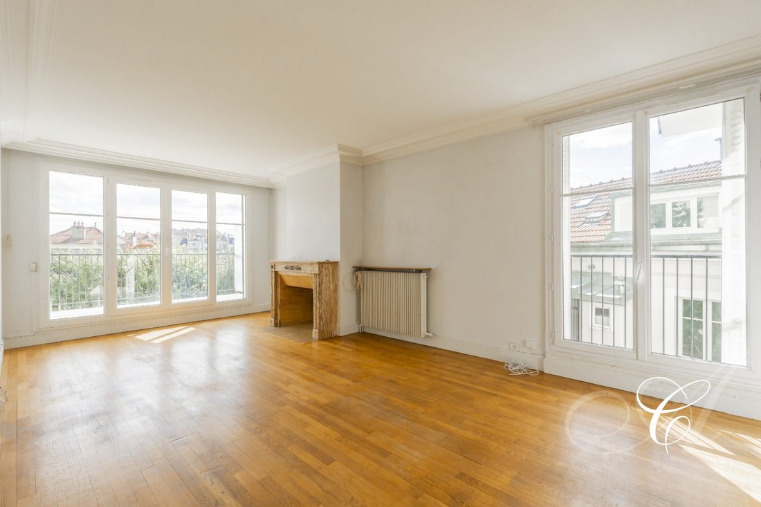Apartment in Domaine National du Château, Versailles, France 3 - 18997972