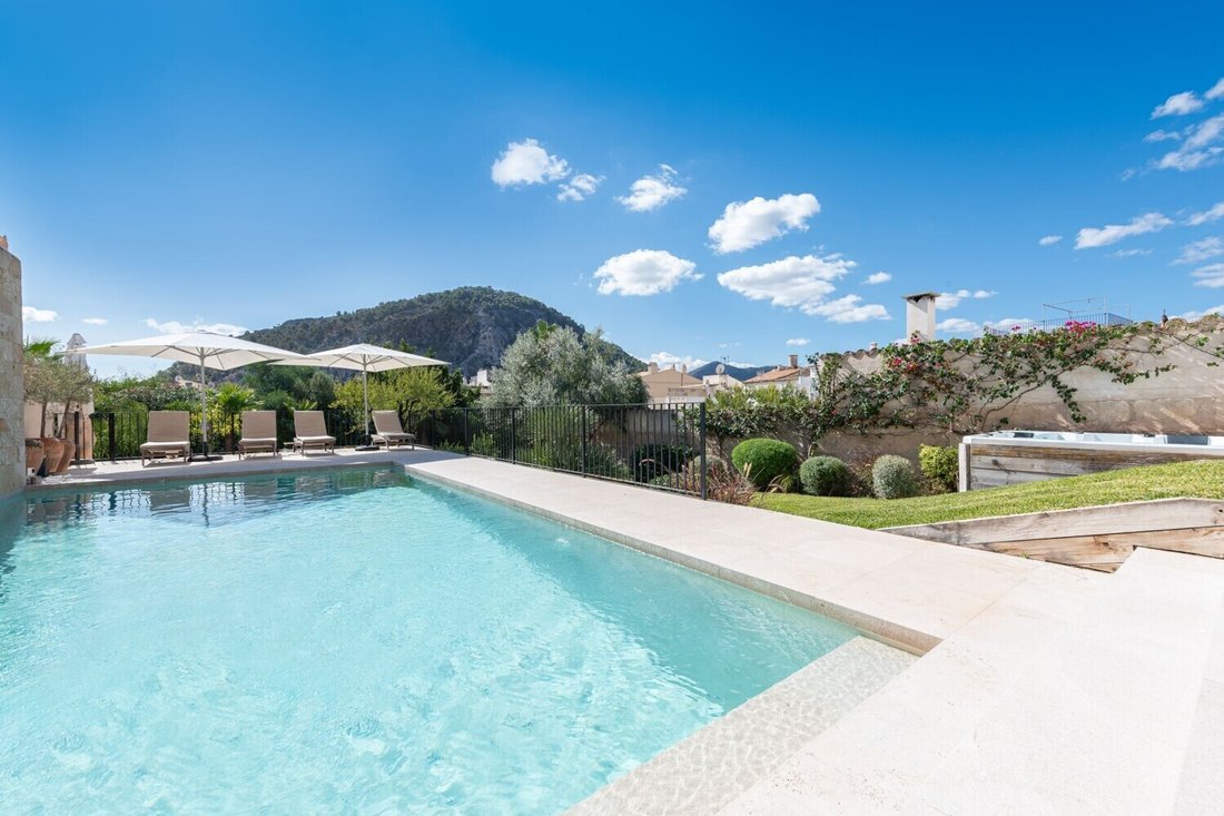 Townhouse in Pollenca, Balearic Islands, Spain 2 - 18993458