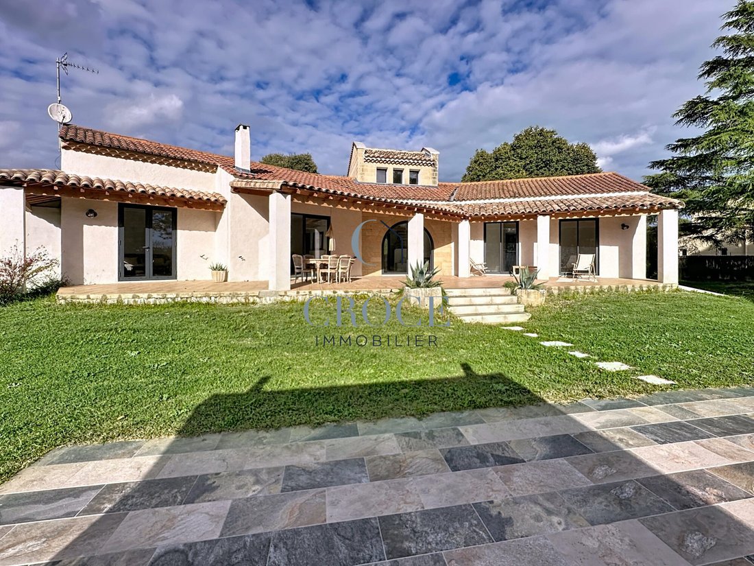 Villa in Uzès, Occitania, France 1 - 18997908