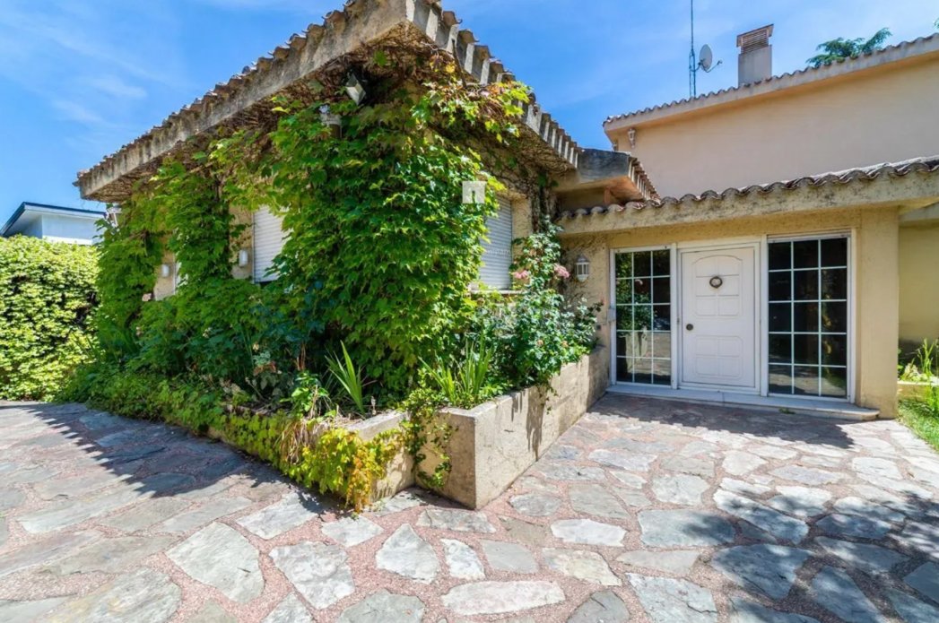 Chalet in Hortaleza, Madrid, Spain 2 - 18995051