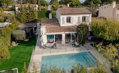 House in Route de Grasse, Villeneuve-Loubet, France 1