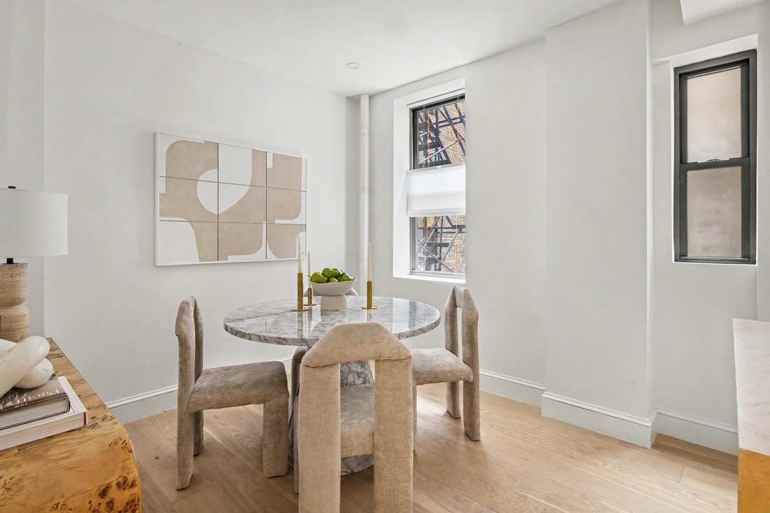 Co Op in New York, New York, United States 5 - 18996344