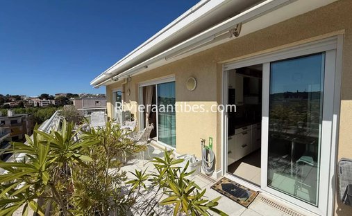 Appartement à Vieille Ville, Antibes, France 1