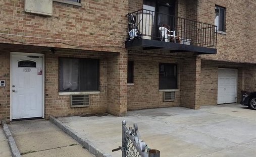 House in New York, New York, United States 1