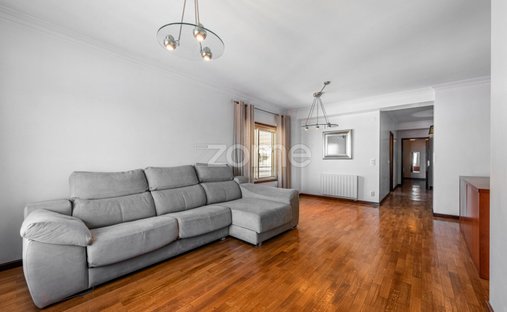 Apartment in Cedofeita, Santo Ildefonso, Se, Miragaia, Sao Nicolau e Vitoria, Porto District, Portugal 1