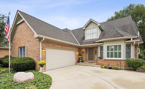 Townhouse in Village of Lakewood, Illinois, United States 1