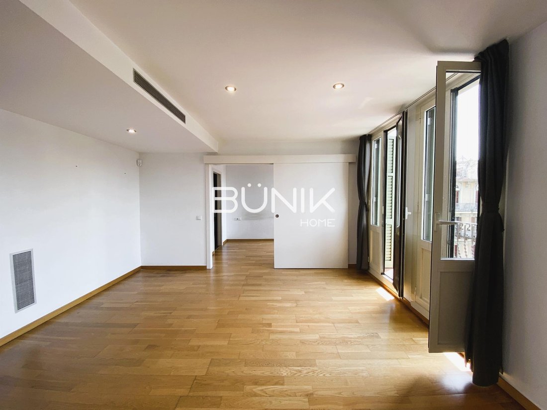 Apartment in Eixample, Barcelona, Spain 1 - 18993019