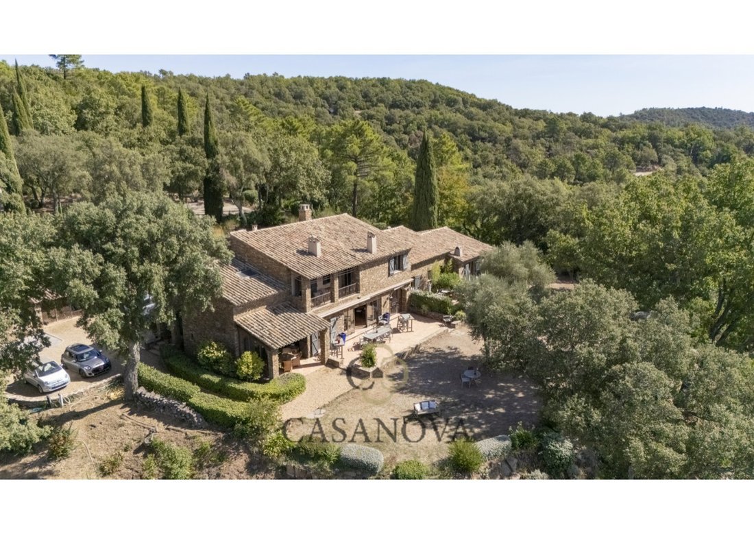 Estate in La Garde-Freinet, Provence-Alpes-Côte d'Azur, France 3 - 18996881